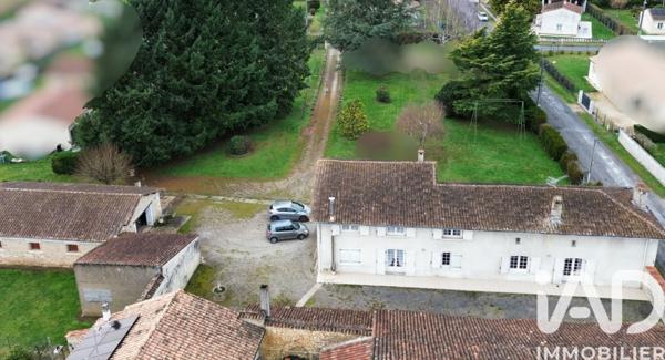 Maison à vendre 8 pièces 287 m² La Rochefoucauld-en-Angoumois