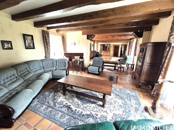 Maison à vendre 8 pièces 287 m² La Rochefoucauld-en-Angoumois