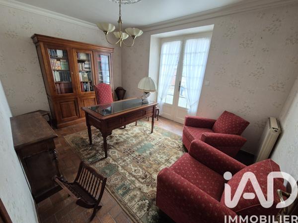 Maison à vendre 8 pièces 287 m² La Rochefoucauld-en-Angoumois