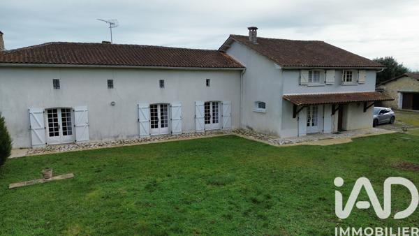 Maison à vendre 8 pièces 287 m² La Rochefoucauld-en-Angoumois