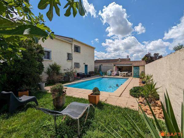 Prix exceptionnel pour cette maison avec piscine et studio