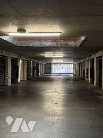 EMPLACEMENT PARKING LILLE RUE DE LA LOUVIERE 