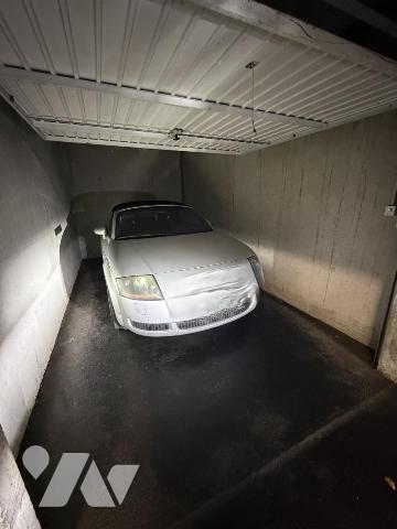 EMPLACEMENT PARKING LILLE RUE DE LA LOUVIERE 