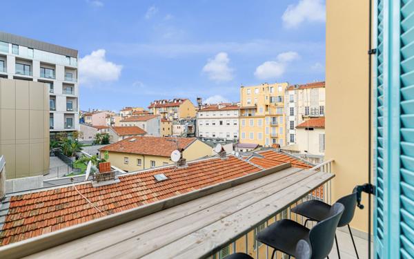 Appartement à vendre    3 pièces • 58 m2 Nice