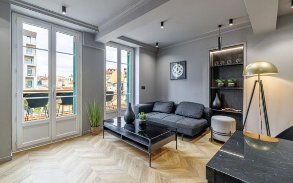 Appartement à vendre    3 pièces • 58 m2 Nice