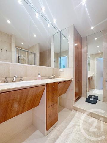 Appartement F2 à vendre  2 pièces - 67 m2 CANNES - 06