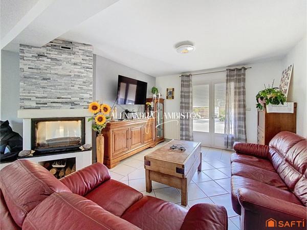 Maison d'architecte - 10 pièces - 248m²