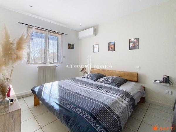 Maison d'architecte - 10 pièces - 248m²