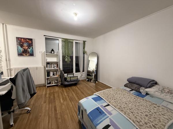 Appartement à DECINES CHARPIEU (69150)