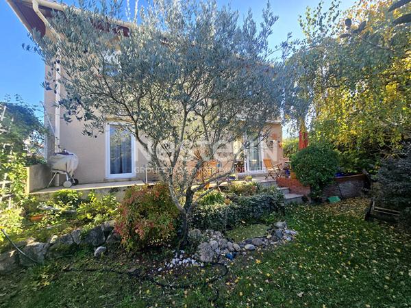 Toulouse rangueil ensemble immobilier de 288m² sur un terrain de 436m² avec garages, jardin