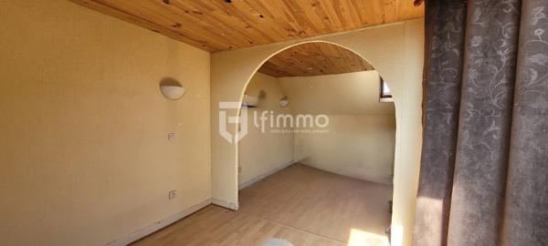 Maison 6 pièces garage et dépendance