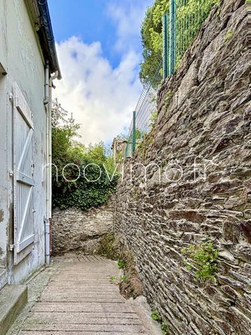 Maison de ville + dépendances - Centre Cancale