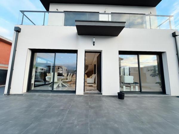 Magnifique maison de 2023 de 110 m² sur un terrain 3 faces de 350 m²