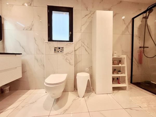 Magnifique maison de 2023 de 110 m² sur un terrain 3 faces de 350 m²