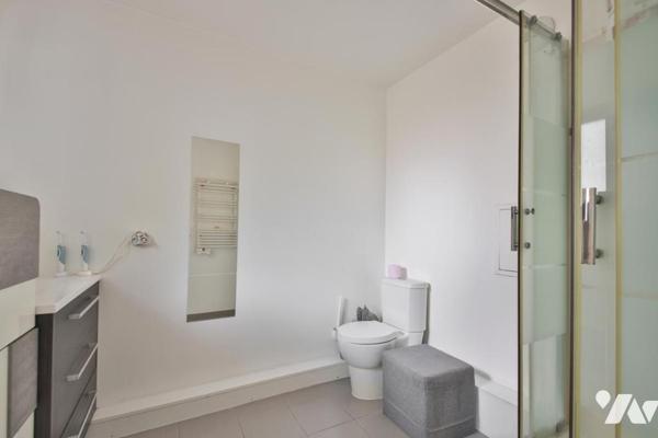 BOULOGNE-BILLANCOURT -  RIVES DE SEINE - APPARTEMENT 2 PIECES 40 M² AVEC TERRASSE