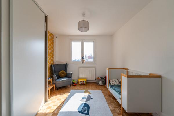 Superbe 4 pièces refait à neuf centre ville de Fonteay Aux Roses