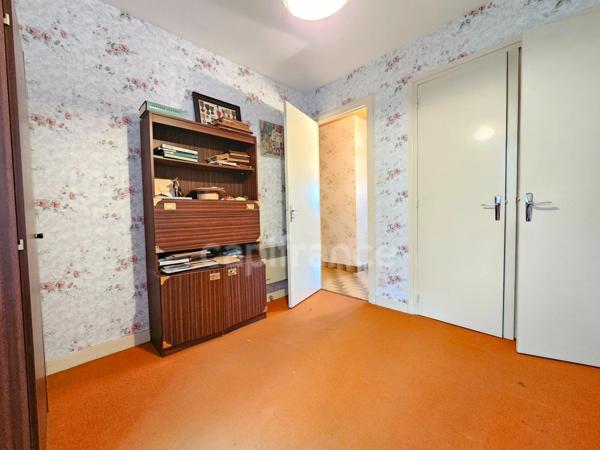Maison à vendre 4 pièces 3 CHAMBRES GARAGE ET TERRASSE PANISSIERES (42)