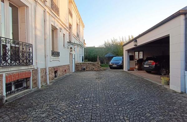 Demeure Bourgeoise 10 pièces 300 m2 SAINT MAUR DES FOSSÉS (94210)