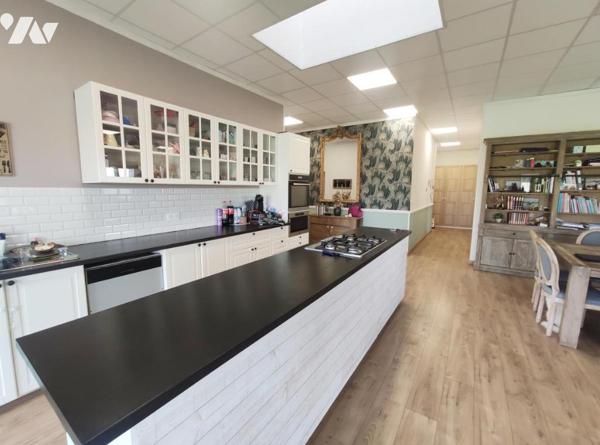 Immeuble RUE 1105 m²