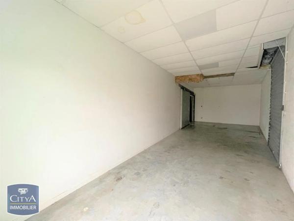 Location local commercial 205.04m²