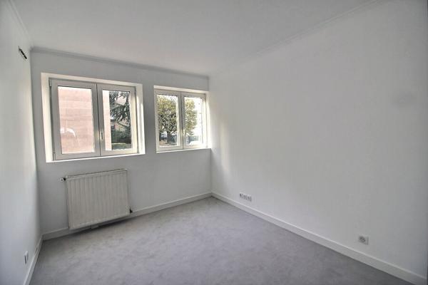 Carnot-Gambetta : Superbe 5 pièces de 99m² + cave + 2 places de parking