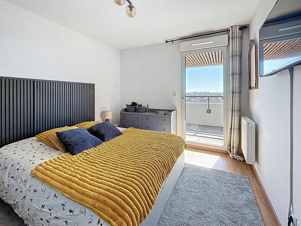 Coup de coeur, en étage élevé, lumineux T3, un garage, copropriété 2024