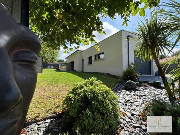 Maison contemporaine de plain-pied 5 pièces sur terrain de 800m2