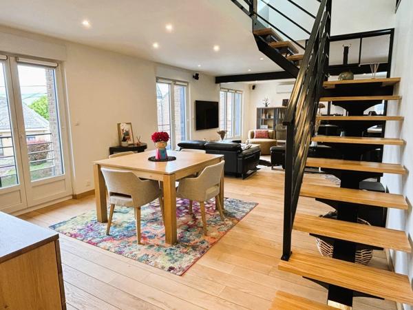 Location                                                      Appartement
                        
                     7 pièces                      184 m2                     à Saint-Saulve