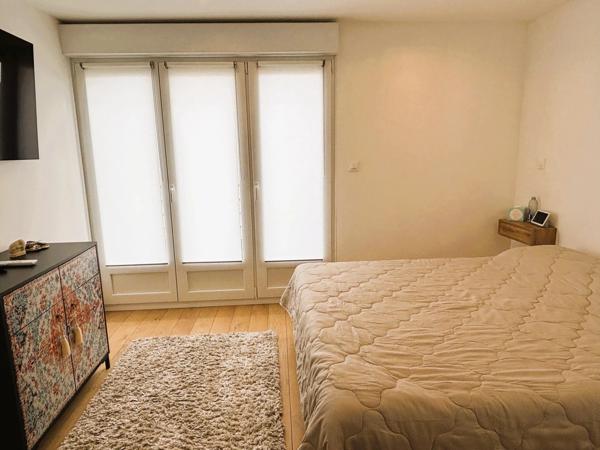 Location                                                      Appartement
                        
                     7 pièces                      184 m2                     à Saint-Saulve
