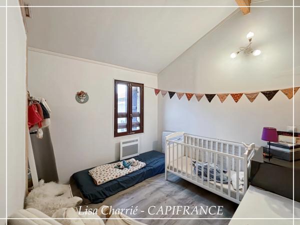 Propriete à vendre 11 pièces de 406 m2 habitables au total, avec dépendance sur 5261 m2 proche de NOGARO (32)