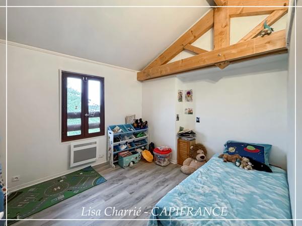 Propriete à vendre 11 pièces de 406 m2 habitables au total, avec dépendance sur 5261 m2 proche de NOGARO (32)