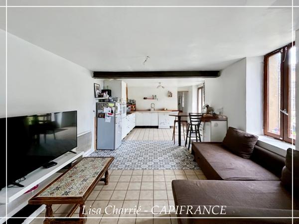 Propriete à vendre 11 pièces de 406 m2 habitables au total, avec dépendance sur 5261 m2 proche de NOGARO (32)
