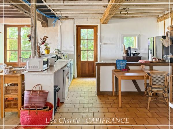 Propriete à vendre 11 pièces de 406 m2 habitables au total, avec dépendance sur 5261 m2 proche de NOGARO (32)
