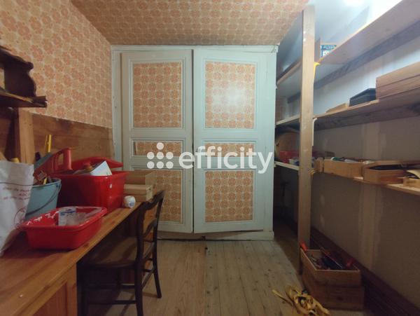 Maison 8 pièces - 300 m²