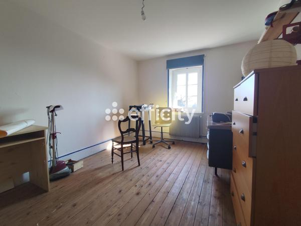 Maison 8 pièces - 300 m²