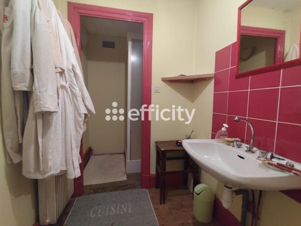 Maison 8 pièces - 300 m²