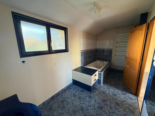 Jolie maison ancienne à Coulanges Les Nevers