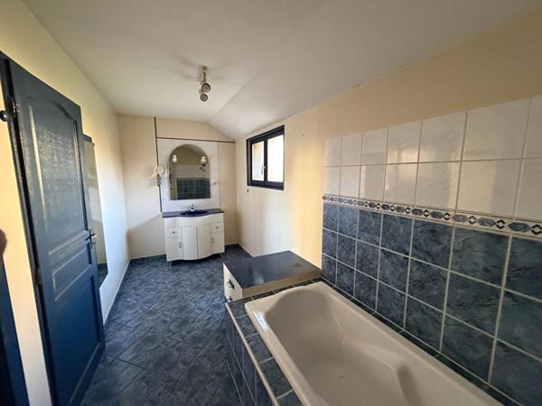 Jolie maison ancienne à Coulanges Les Nevers