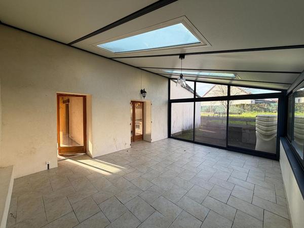 Jolie maison ancienne à Coulanges Les Nevers