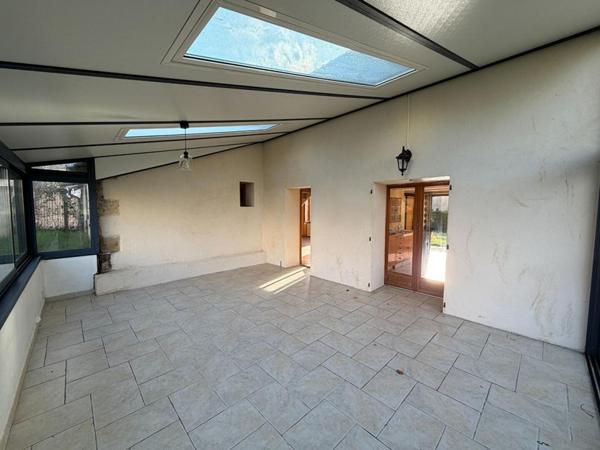 Jolie maison ancienne à Coulanges Les Nevers