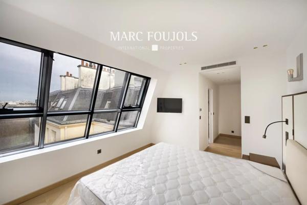 Quai Branly : Appartement 3 suites – Dernier étage – Vue Tour Eiffel