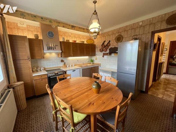 Villa avec jardin, 4 chambres et garage
