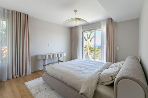 Vente Maison contemporaine Cap D'Antibes 8 Pièces 320 m²