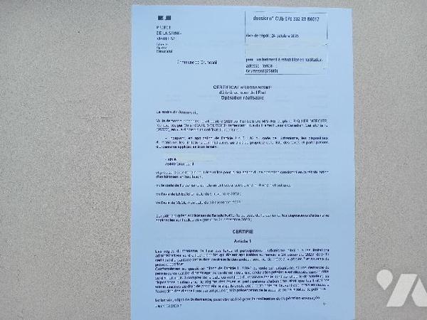 Une grange à réhabiliter en maison d'habitation avec grenier sur un terrain d'environ 1500m2.