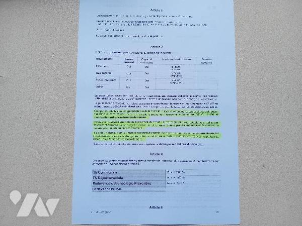 Une grange à réhabiliter en maison d'habitation avec grenier sur un terrain d'environ 1500m2.