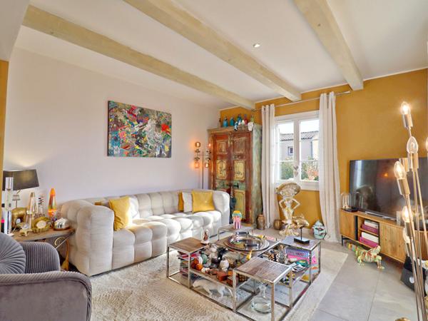 VILLA D'EXCEPTION TYPE 8 AVEC VUE IMPRENABLE JARDIN PISCINE ET TERRASSE