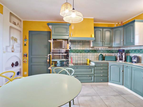 VILLA D'EXCEPTION TYPE 8 AVEC VUE IMPRENABLE JARDIN PISCINE ET TERRASSE