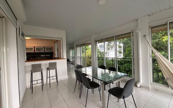 Appartement à louer    4 pièces • 141,93 m2 Fort-de-France
