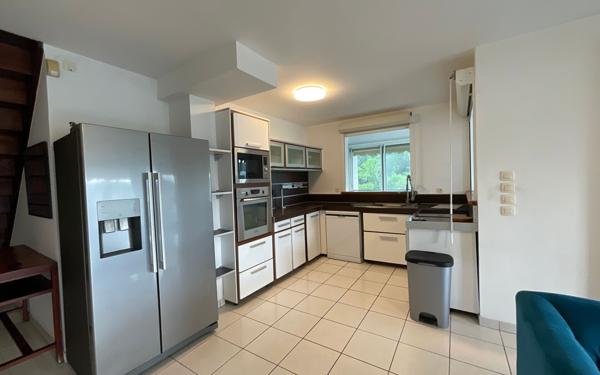 Appartement à louer    4 pièces • 141,93 m2 Fort-de-France