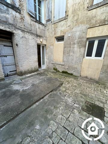 IMMEUBLE DE RAPPORT EN CŒUR DE VILLE DE COGNAC – REVENUS LOCATIFS DE 47 718 €/AN